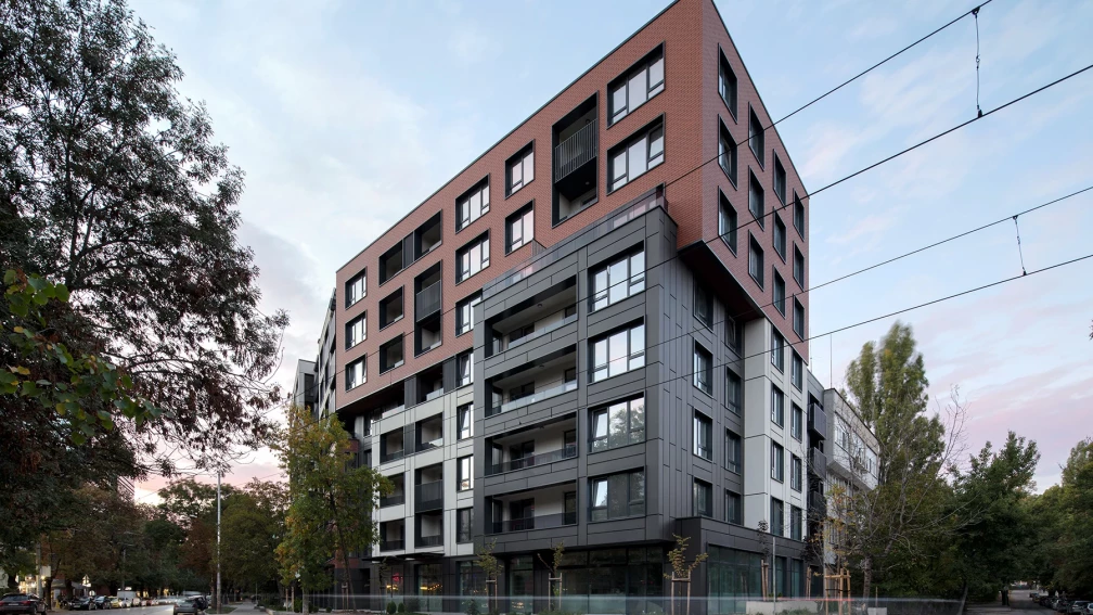 Жилищна сграда Park Residence в София с фасада в сиво и керемидени акценти