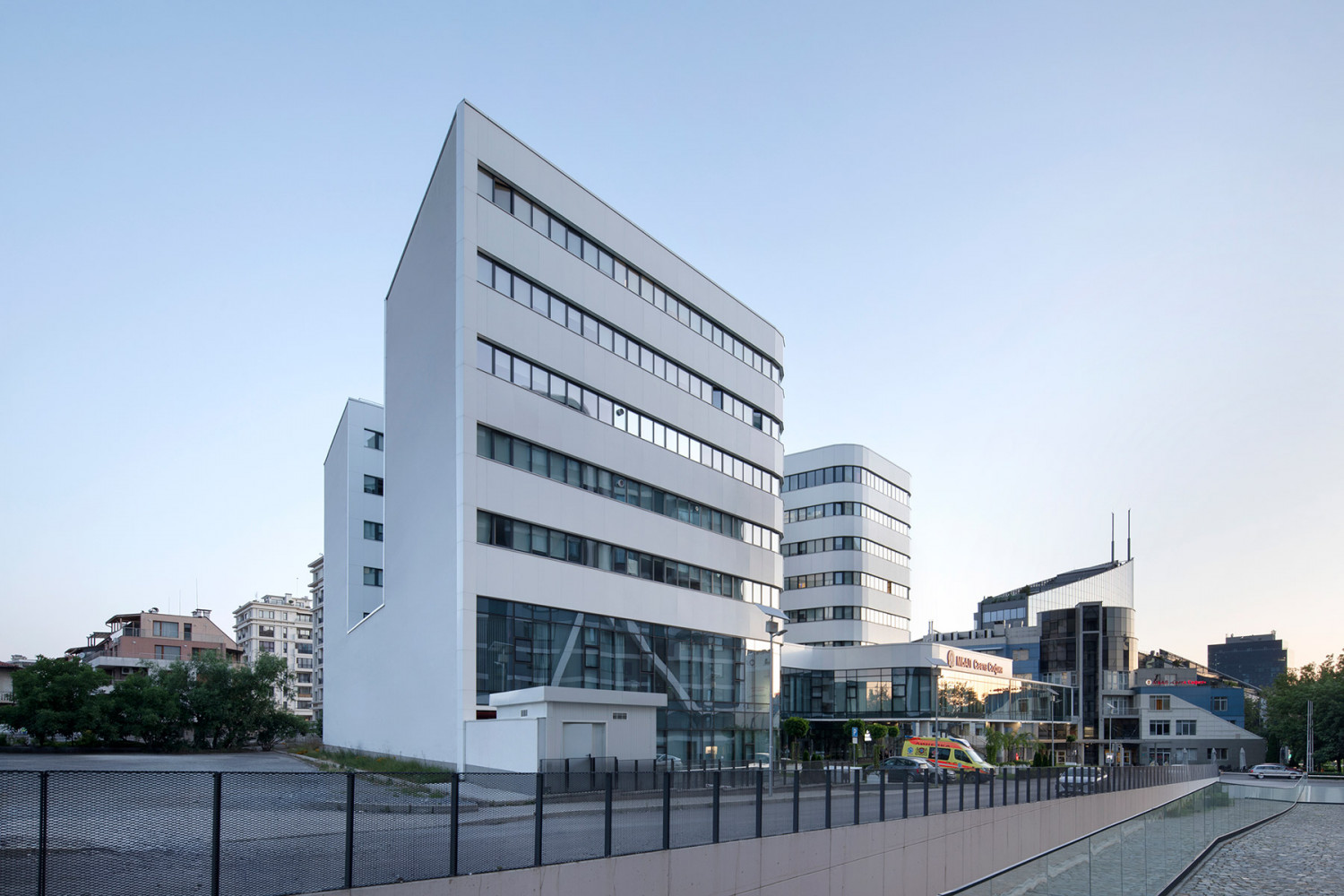 IPA-architects-saint-sofia-general-hospital-for-active-treatment-public-health-building-03