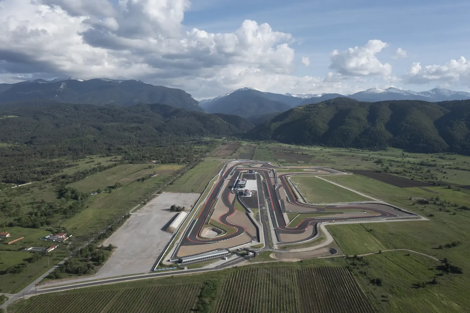 Motorsport infrastructure near Samokov designed by IPA - Architecture and more