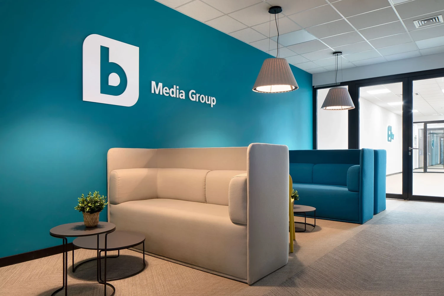 Лоби и зона за изчакване в интериора на bTV в София
