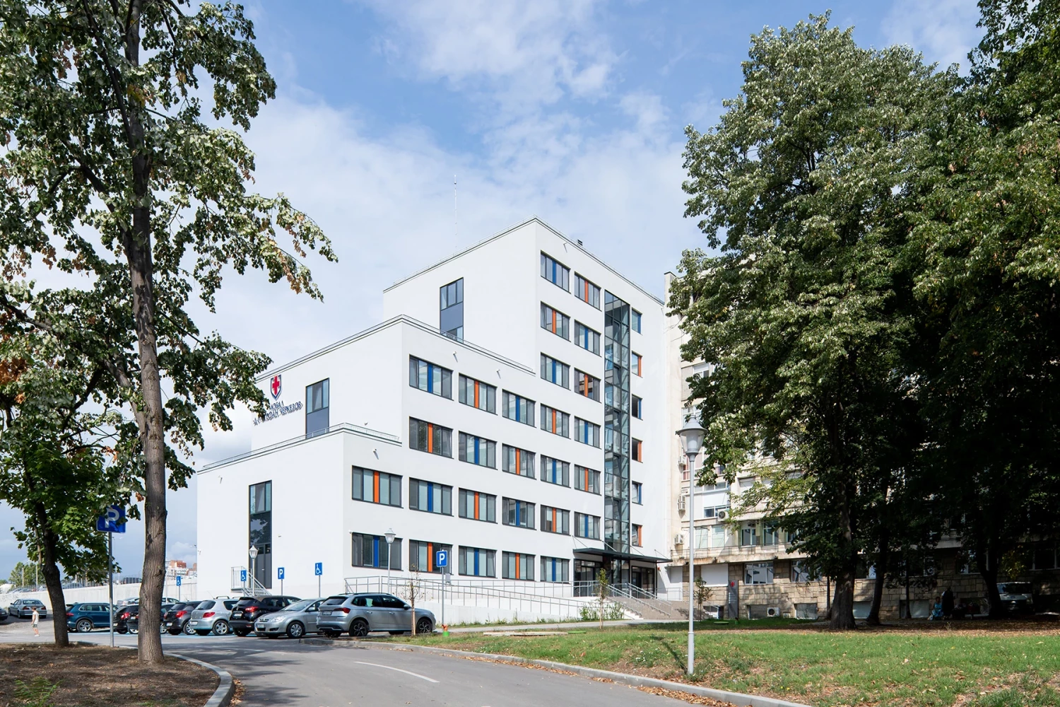 General view of the new hospital wing of Dr. Stefan Cherkezov Hospital and surrounding landscaping