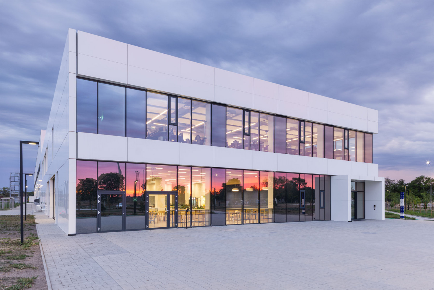 Производствена база Интуитив в Първомай ИПА Архитекти София