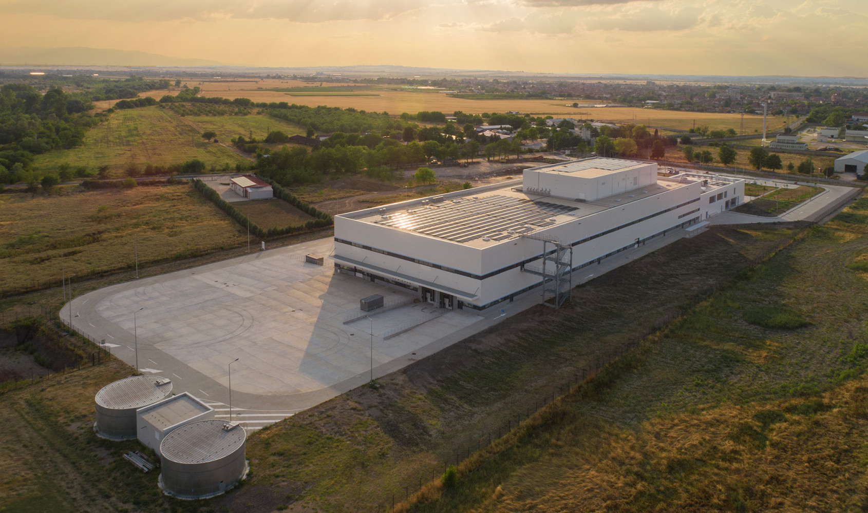 Производствена база Интуитив в Първомай ИПА Архитекти София