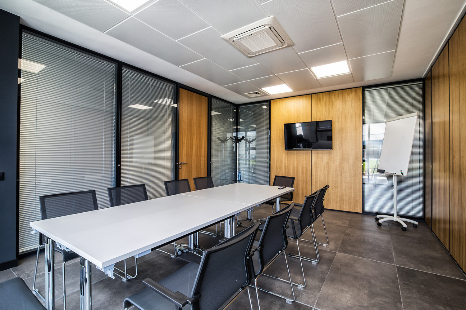 Интериорен дизайн за TESY ИПА Архитекти София