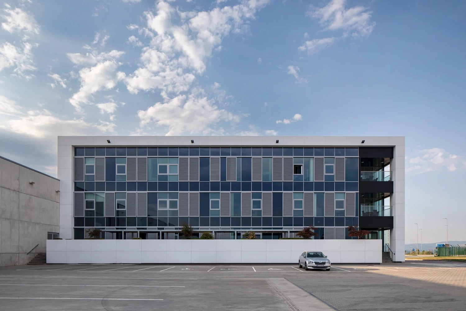 Main facade of the JYSK administrative building in Bozhurishte