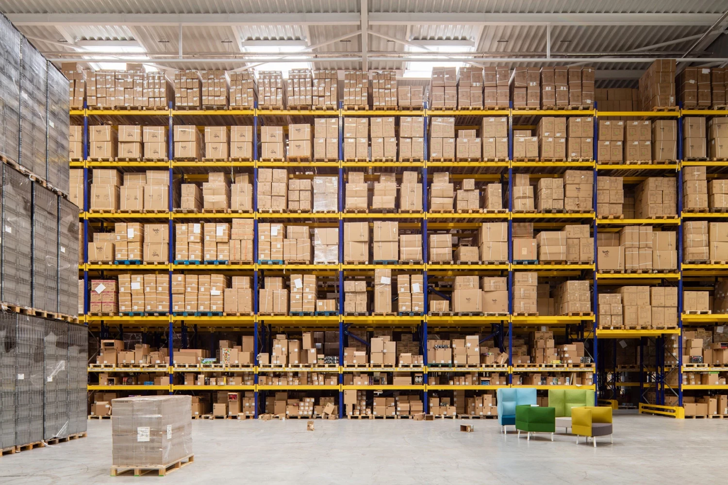 High-bay storage of goods inside the Office 1 Block C logistics facility