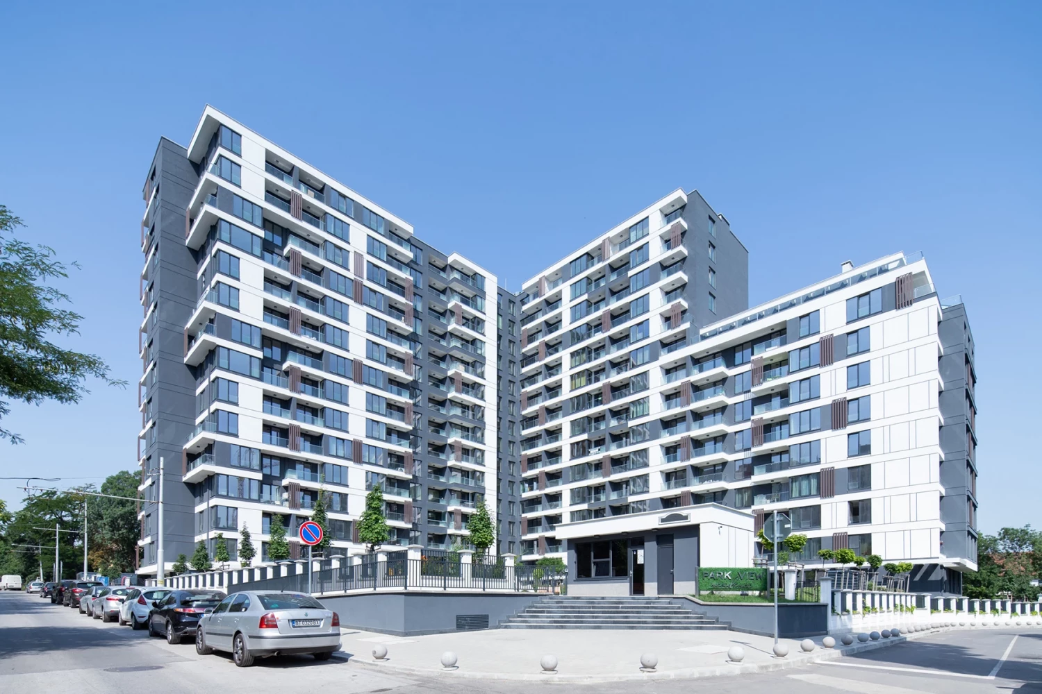 Overall view of the L-shaped composition of Park View Residence by IPA - Architecture and more