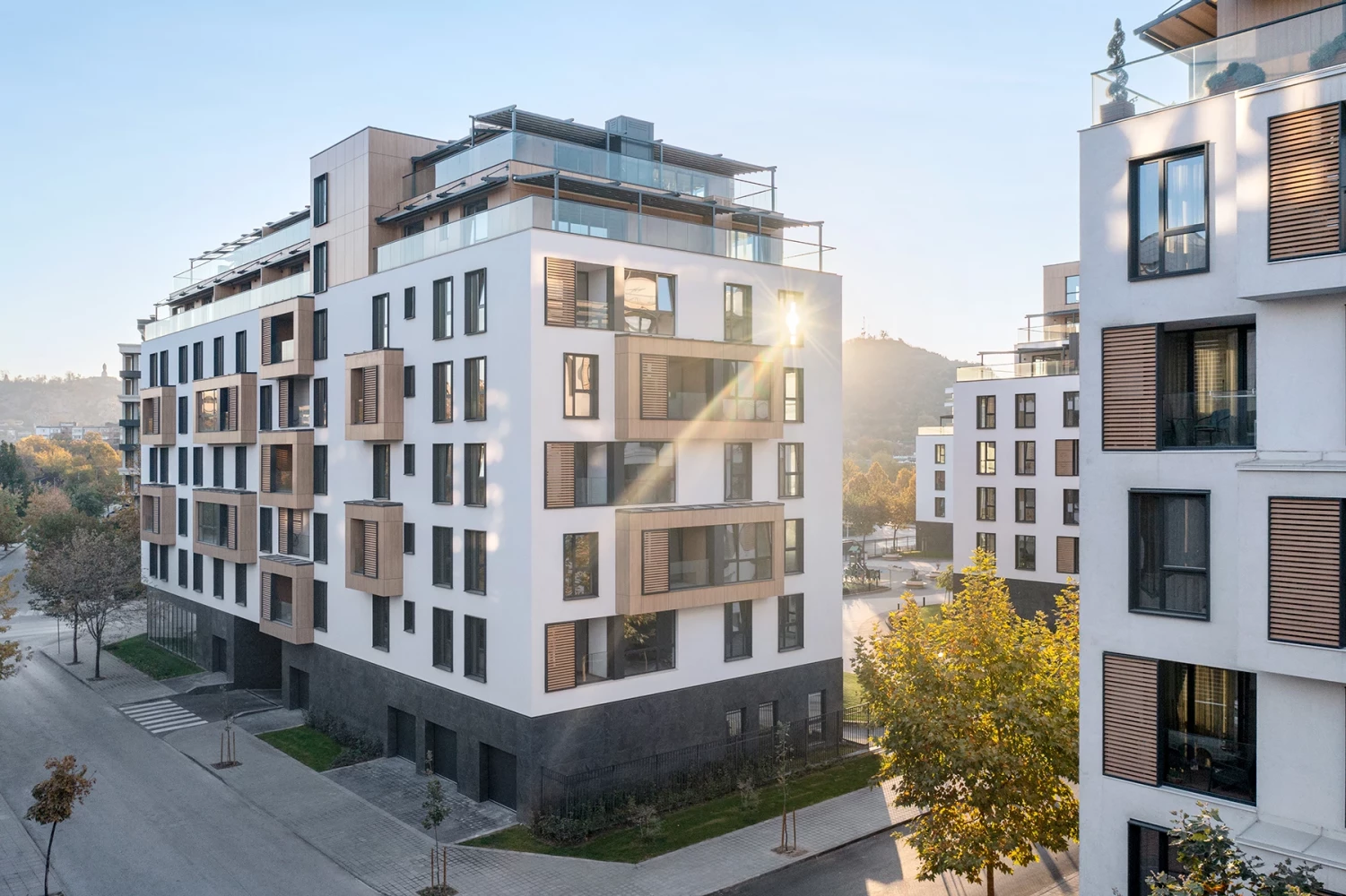 Residential buildings surrounding the landscaped courtyard at Royal Garden