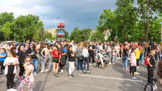 Visitors at the opening of Vidin Plaza Retail Park