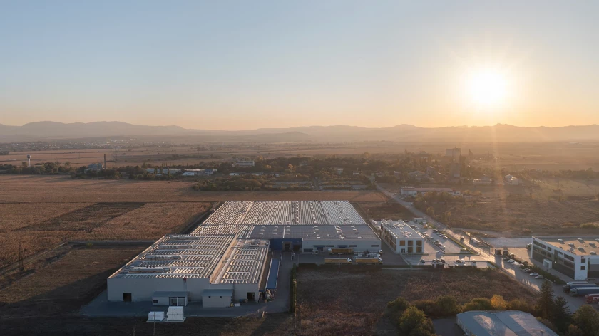 Rollplast Production and Administrative Complex by IPA - Architecture and more